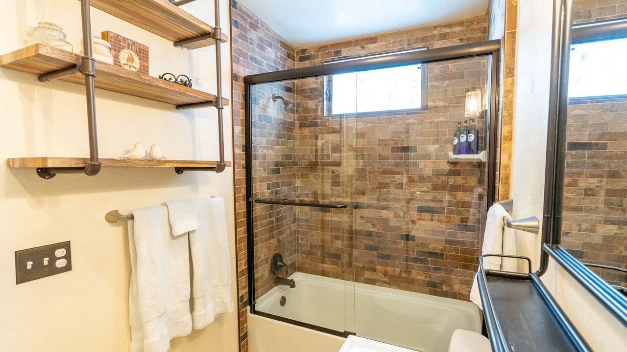 Photo of Bathroom in Country Club Estates