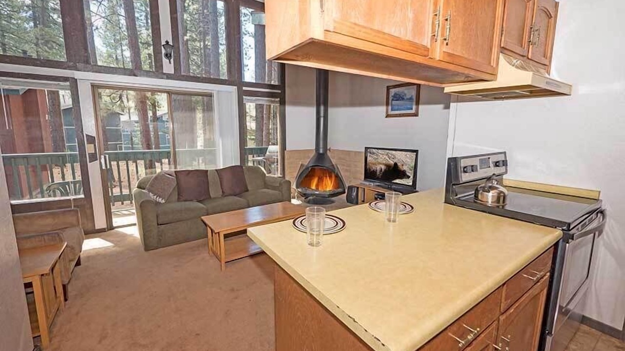 Photo of Livingroom in Tahoe Keys