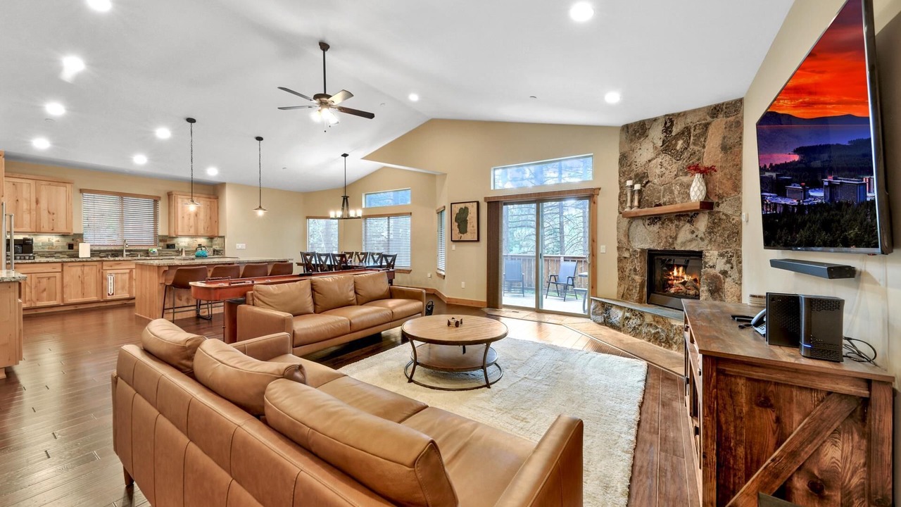 Photo of Livingroom in Pioneer Trail