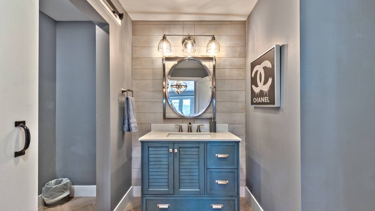 Photo of Bathroom in Enterprise