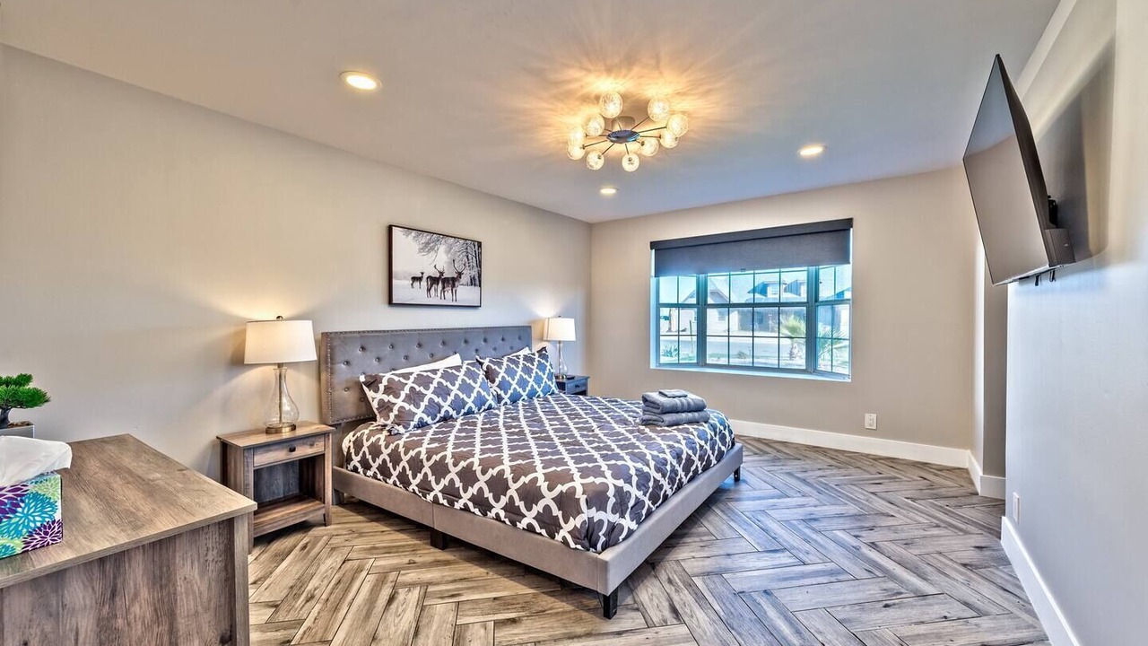 Photo of Bedroom in Enterprise