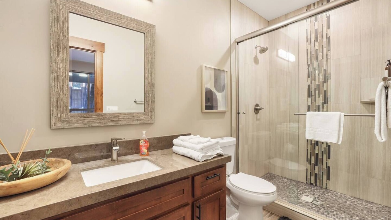 Photo of Bathroom in Country Club Estates