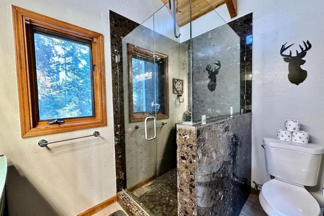 Photo of Bathroom in Country Club Estates